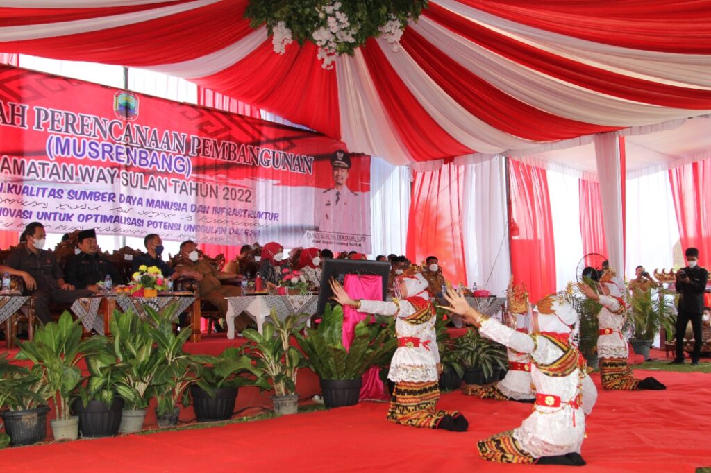 Sambut Musrenbangcam Kecamatan Way Sulan Tampilkan Banyak Kesenian