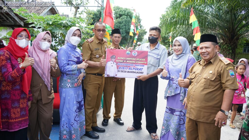 Bunda Winarni Lakukan Peletakan Batu Pertama Program Bedah Rumah BSPS ...