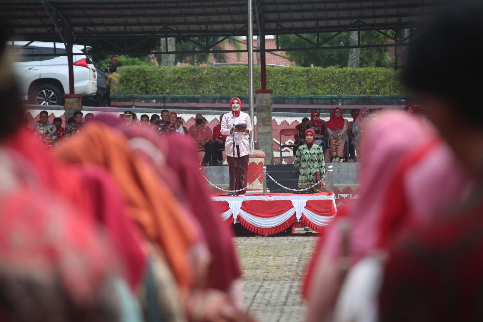 Pemkab Lampung Selatan Gelar Upacara Bendera Dalam Rangka Memperingati Hari Ibu Ke Tahun