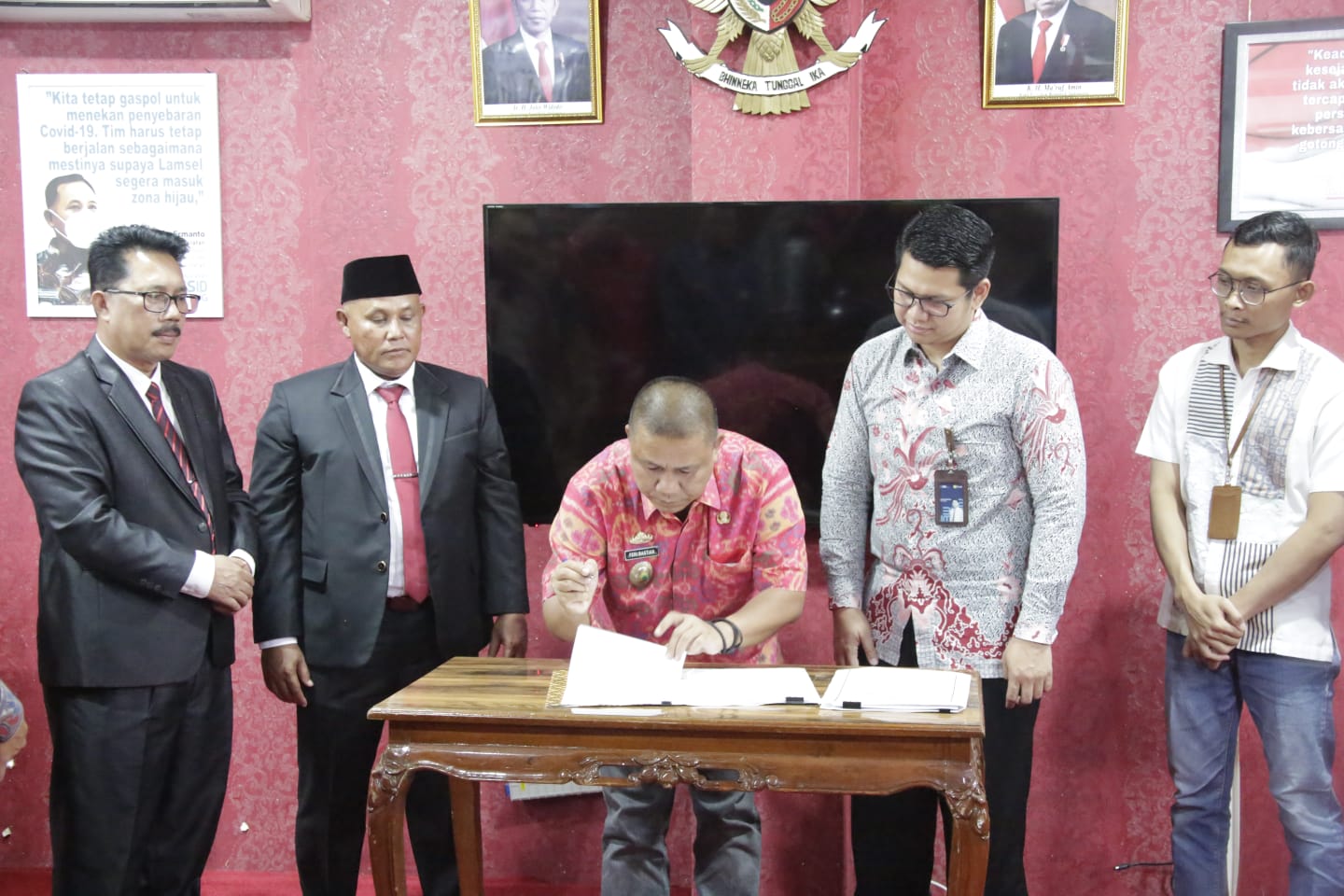 Pemkab Lampung Selatan Teken MoU Dan PKS Dengan PT. PLN Persero Unit ...